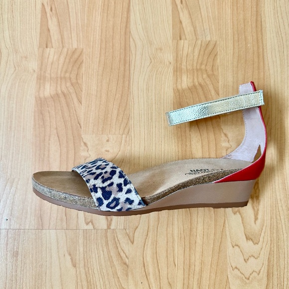 Naot Pixie Wedge Ankle Strap Sandal in Leopard & Red / Size 42 (US 10.5-11) - Picture 5 of 7